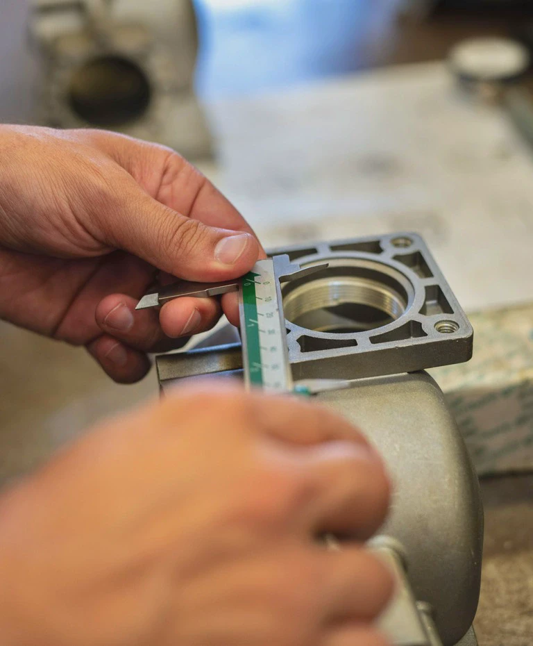 Mierzenie średnicy otworu